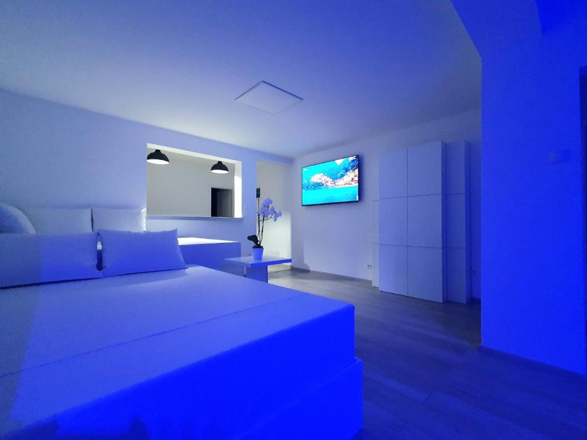 Penthouse Jacuzzi & Pool Apartmants Opatija Buitenkant foto