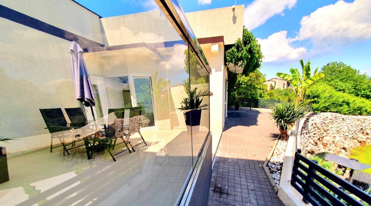 Penthouse Jacuzzi & Pool Apartmants Opatija Buitenkant foto