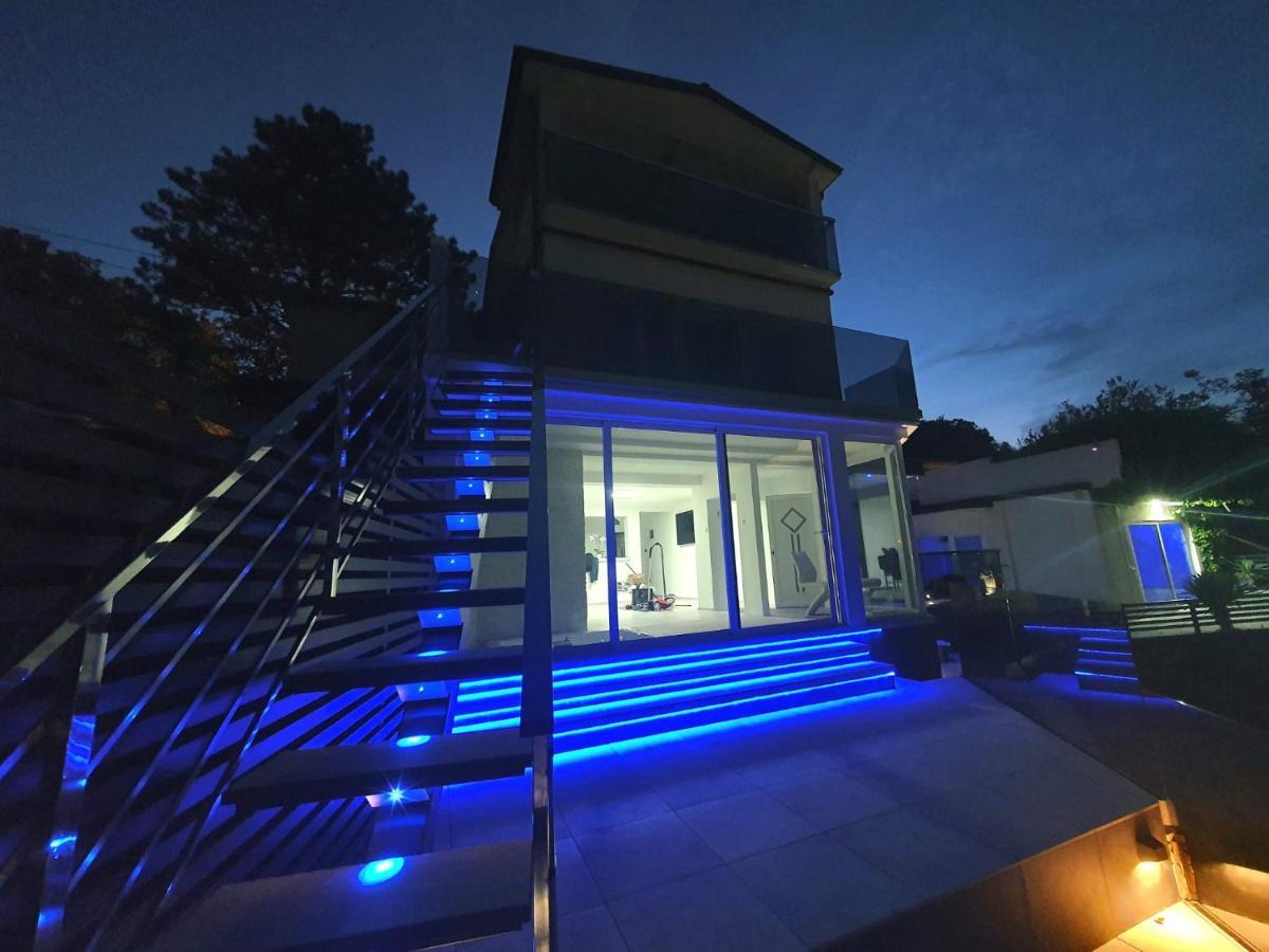Penthouse Jacuzzi & Pool Apartmants Opatija Buitenkant foto