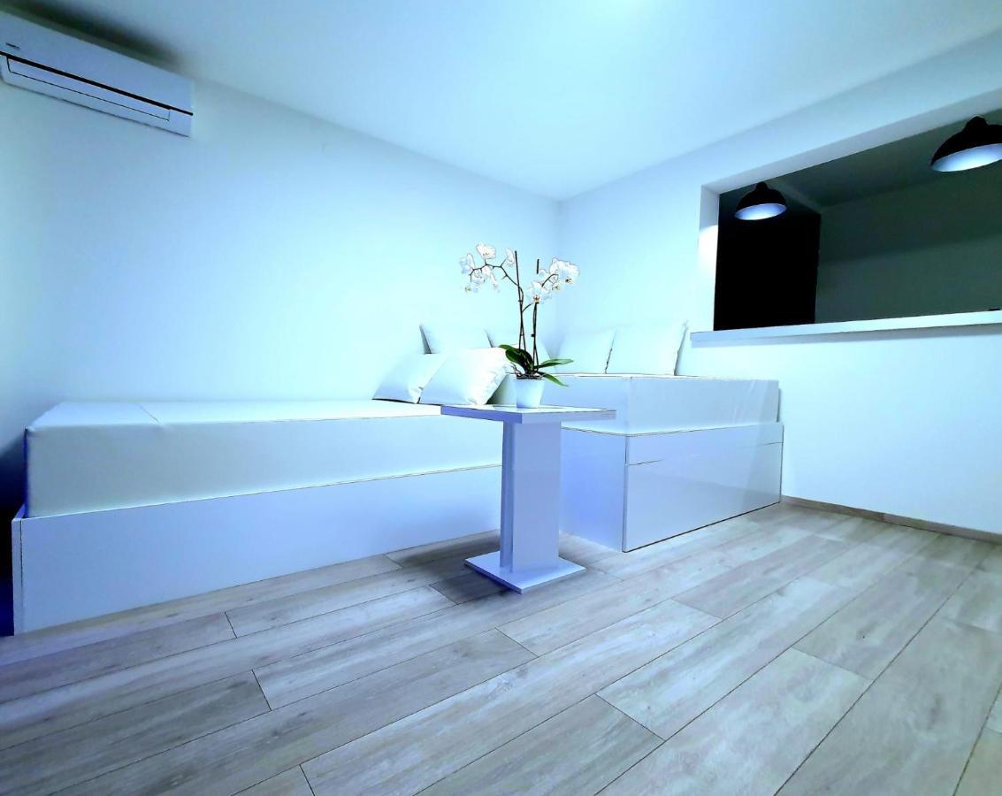 Penthouse Jacuzzi & Pool Apartmants Opatija Buitenkant foto