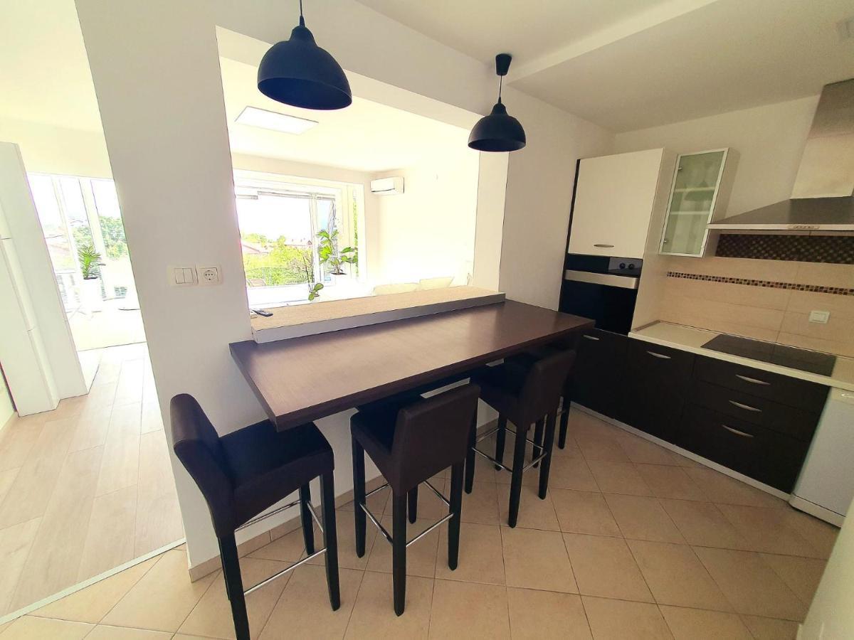 Penthouse Jacuzzi & Pool Apartmants Opatija Buitenkant foto