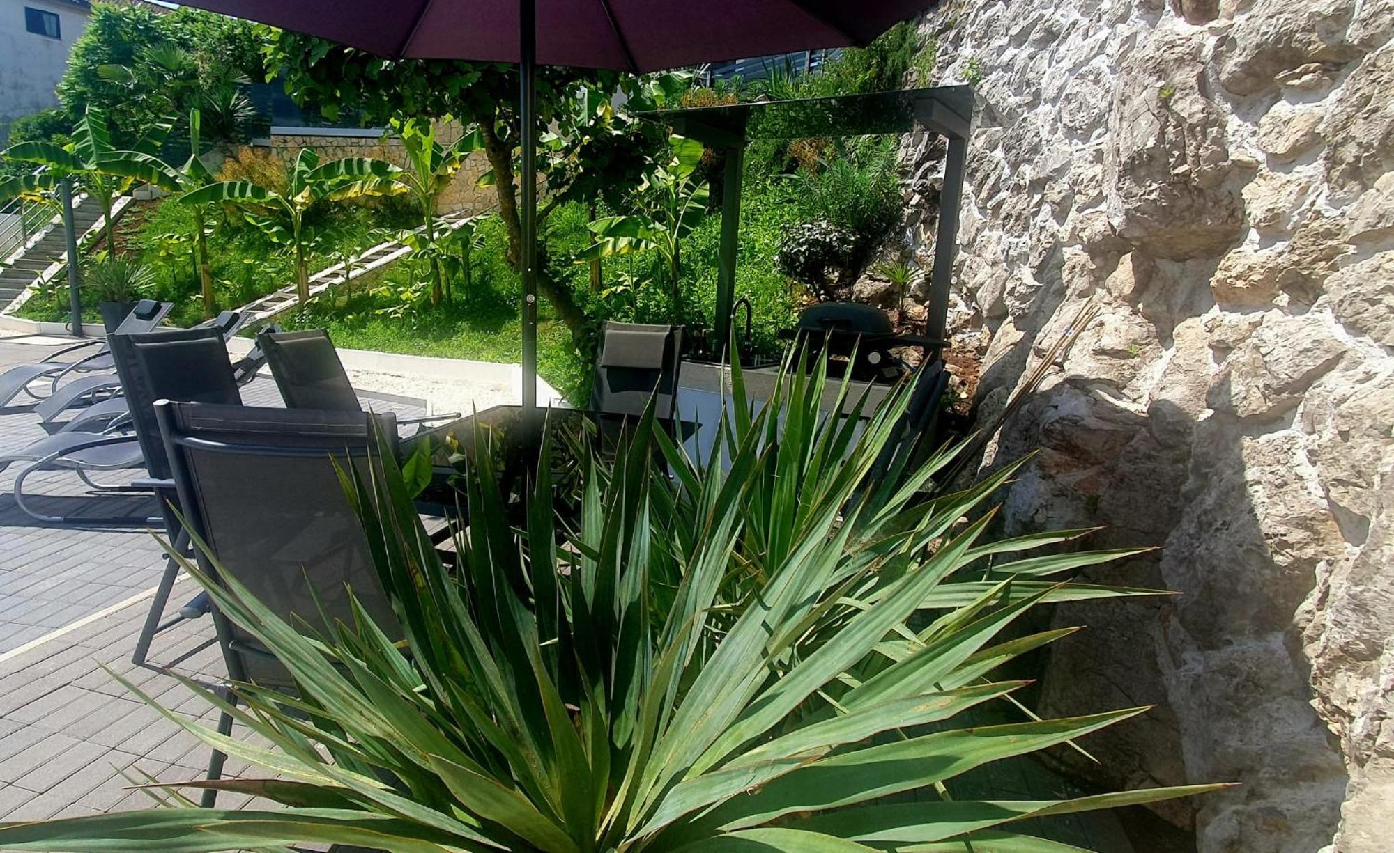 Penthouse Jacuzzi & Pool Apartmants Opatija Buitenkant foto
